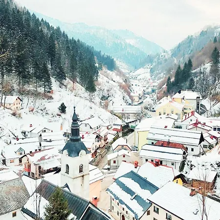 Hisa Juliana - Perfect Starting Point To Explore Slovenia * Podbrdo